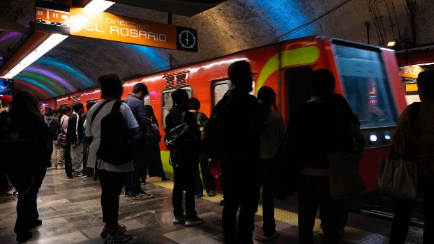 El Servicio de Transporte Colectivo Metro registra alrededor de 100 millones de pasajeros mensuales.