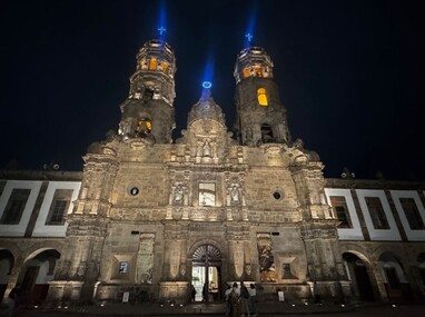 Aferrados a la fe, familiares y amigos de Ricardo Cabezas Talavera acudieron este jueves a la Basílica de Zapopan.