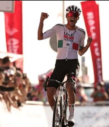Isaac del Toro afrontó los kilómetros decisivos junto al francés Paul Seixas en una intensa batalla. | UCI Instagram