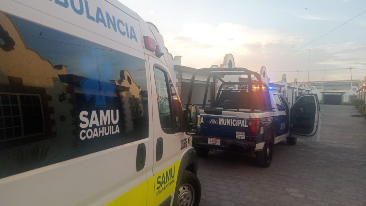 Tras perder el conocimiento y comenzar a vomitar, la acompañante solicitó auxilio a través del número de emergencia 911.
