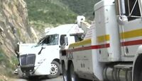 El accidente ocurrió a la altura del kilómetro 232, donde la pesada unidad circulaba con dirección de sur a norte.