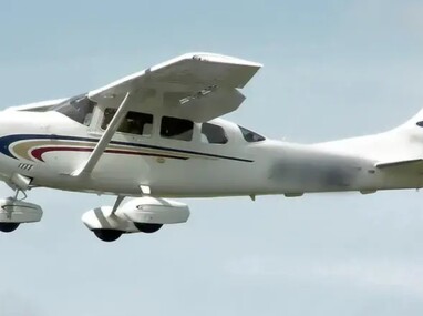 La avioneta desaparecida es un Cessna T206, con matrícula HK4985 (imagen de referencia) | Creative Commons