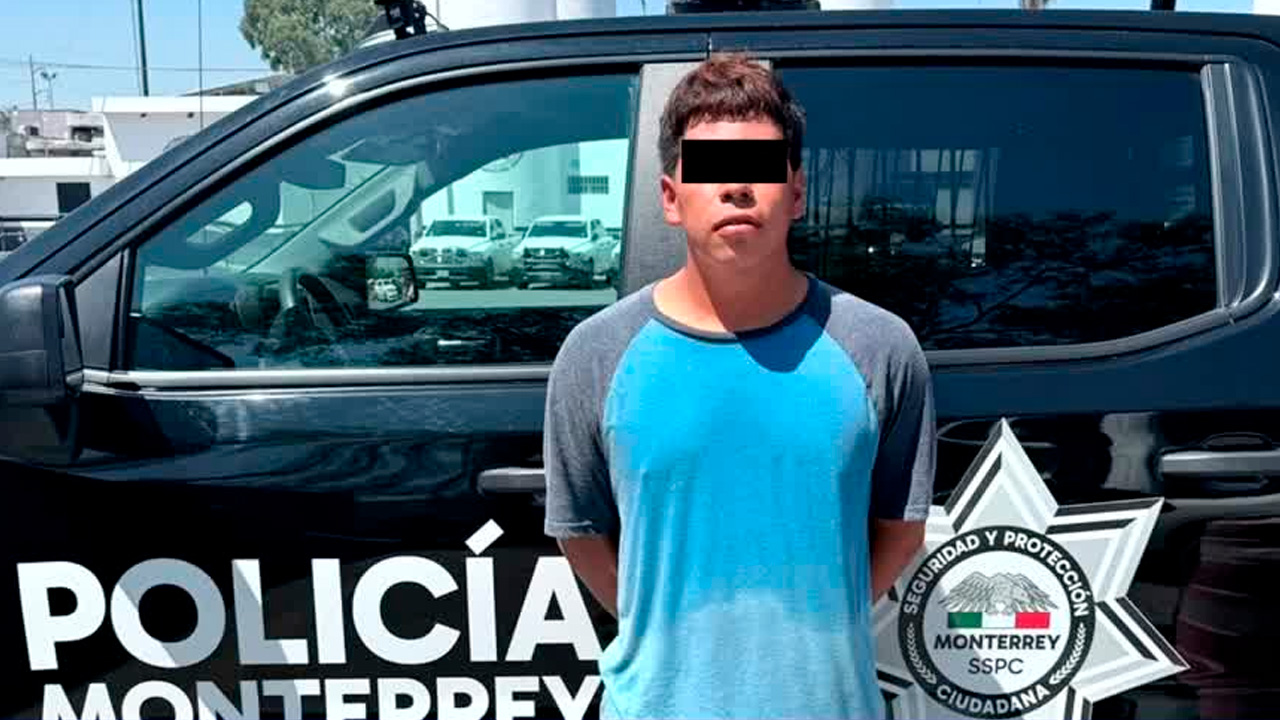 Detienen a joven con 144 envoltorios de droga en el centro de Monterrey