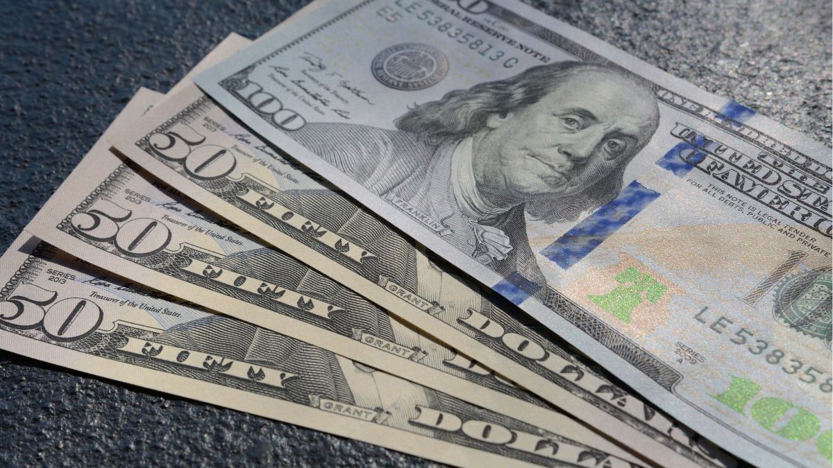 El precio del dólar se puede ver afectado por factores políticos.