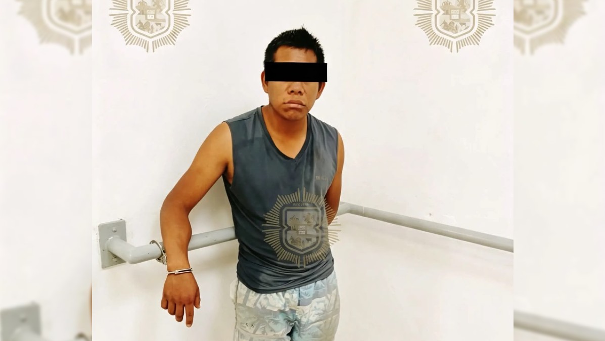 Elementos de la Policía Municipal acudieron al lugar y detuvieron al hombre.