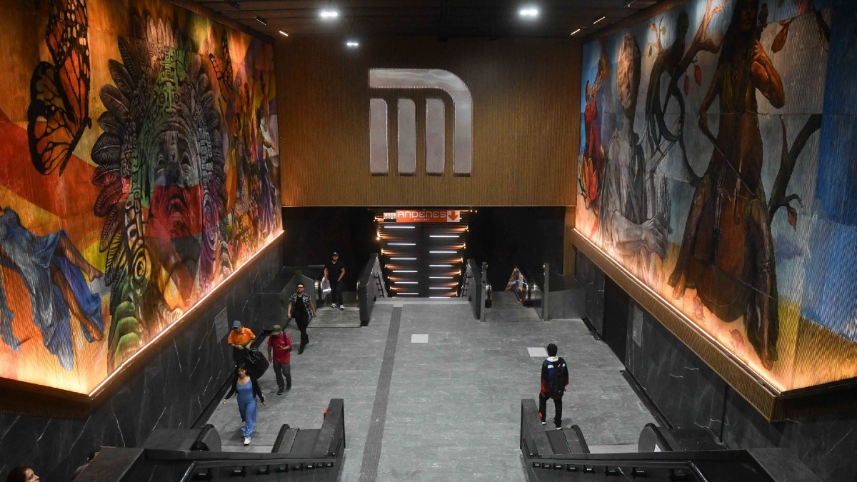 Estaciones cerradas del Metro CdMx y Metrobús por el Grito de Independencia 2026.