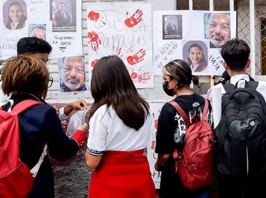Estudiantes y tutores expresaron inconformidad con los recientes eventos de agresión sexual ocurridos dentro de la escuela / Agencia Es Imagen