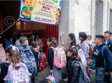 Los planteles escolares podrán realizar ceremonias cívicas para recordar el inicio de la Independencia de México.
