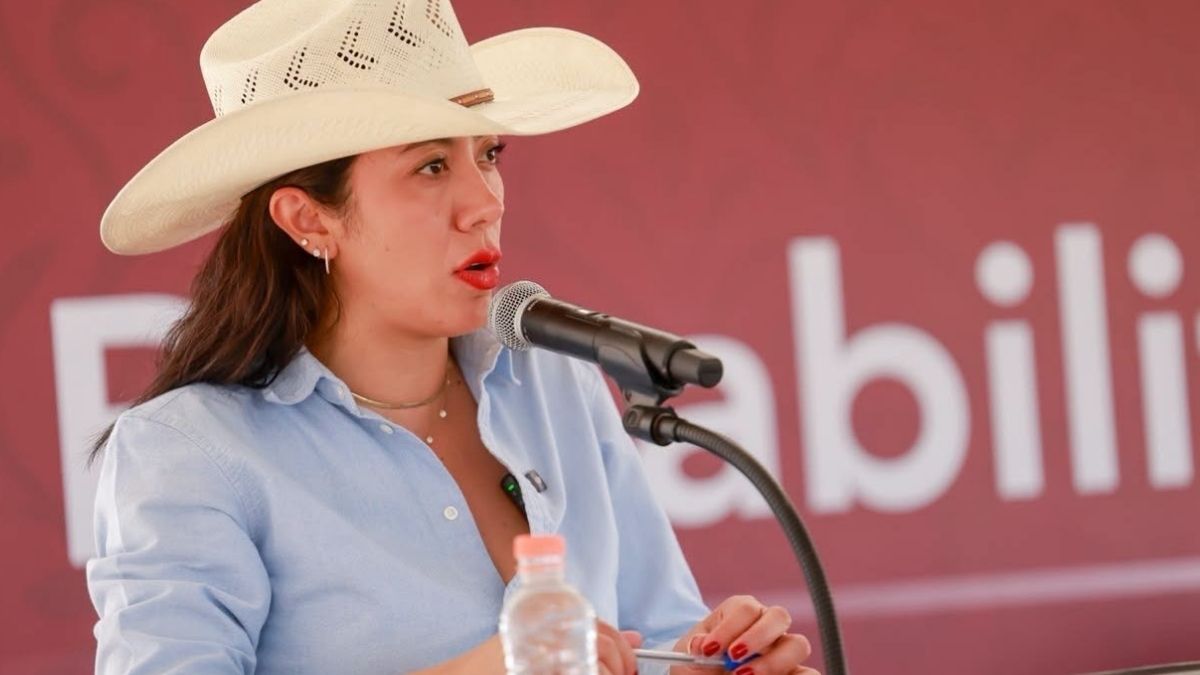 La presidenta municipal destacó que los trabajos permitirán atender entradas entre ejidos.