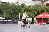 Scooters en Monterrey implican un reto vial. / Luis Guerra