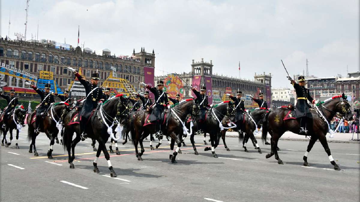 El 16 de septiembre de 1918 se llevó a cabo en la Ciudad de México un desfile militar conmemorativo del inicio de la independencia nación.