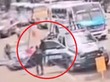 La versión de la SSP asegura haberle asegurado una motocicleta que no se aprecia en ninguna parte del video / Daniel Hernández