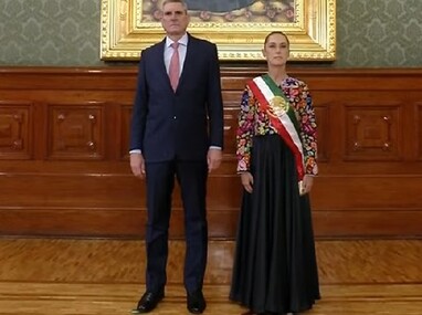 Así fue el vestido que Sheinbaum usó para su segundo Grito de Independencia.