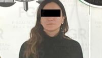 La FGR informó la detención de la hermana de Emilio Lozoya en inmediaciones del AICM. | FGR