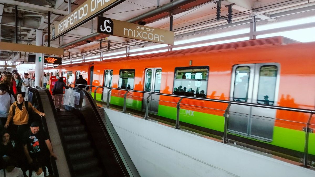 El Metro CdMx puede presentar menor afluencia de usuarios durante días festivos.