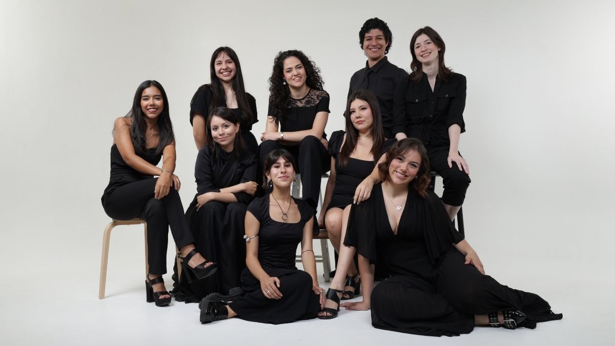 Una promoción laboral y una cena con cinco invitadas inesperadas dan vida a 'Brindo por Ellas'
