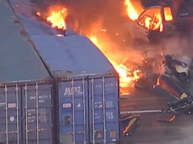 El accidente aéreo provocó la movilización de decenas de bomberos. | Imagen: Cadena Ser