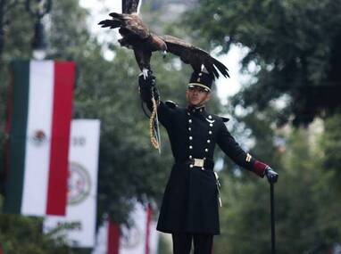 Heroico Colegio Militar forma parte del Desfile Cívico-Militar