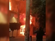 Un incendio provocado por pirotecnia en la GAM deja 14 perritos muertos.