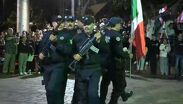 Momento inesperado de policías durante el Grito en Tamazula causa risas entre internautas
