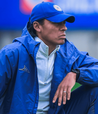 Joel Huiqui busca enderezar el camino de la 'Máquina' en el Apertura 2026. | @CruzAzul