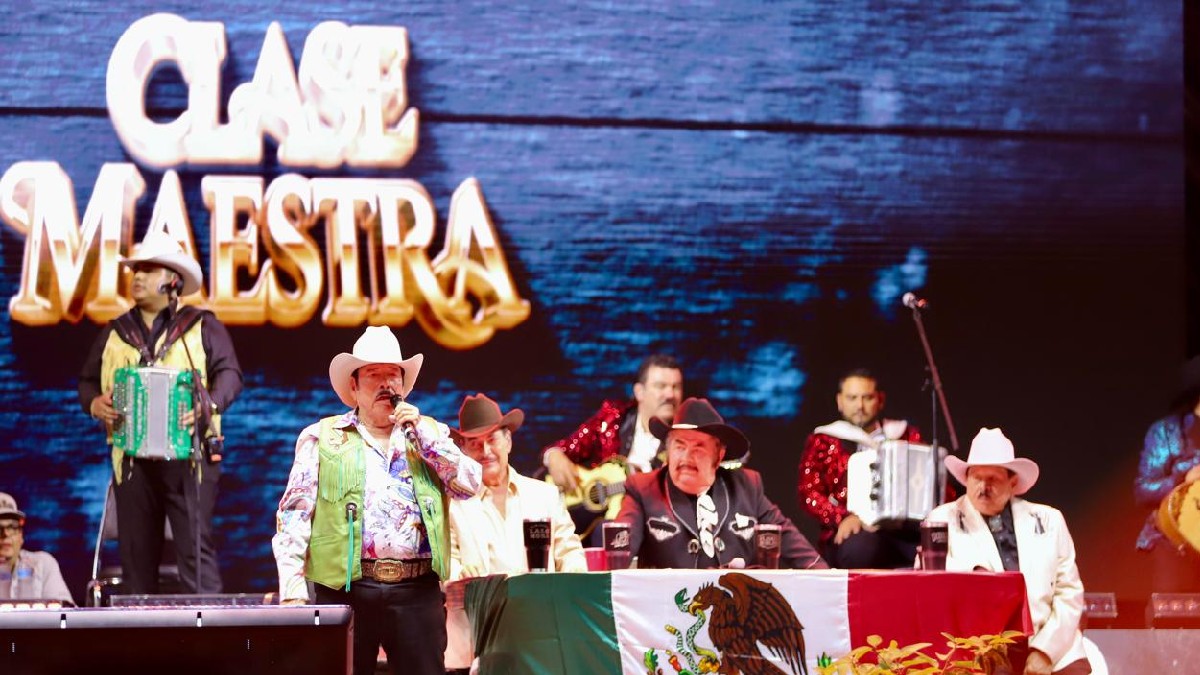 Los primeros en subir al escenario fue el concepto denominado “Norteñazo”