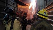 El Mercado Central de Acapulco sufre incendio por pirotecnia.