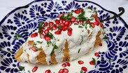 La nogada es una salsa cremosa y de color blanco cuyo ingrediente principal es la nuez | Nestlé