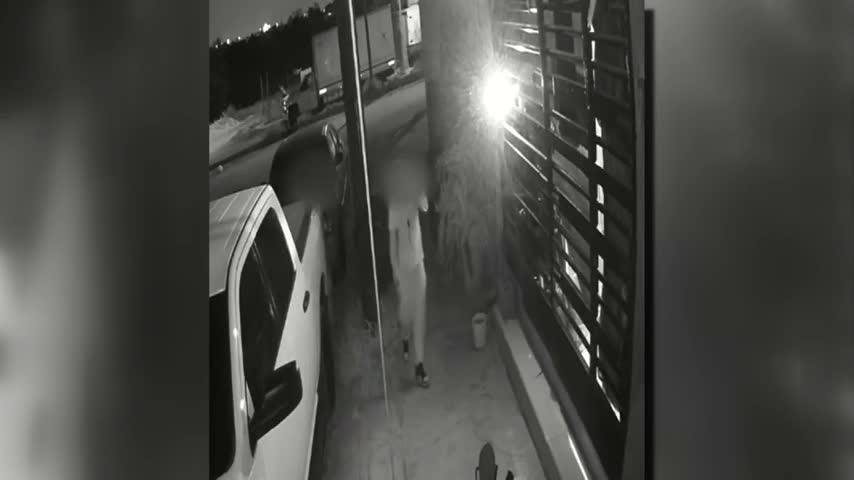 Dos jóvenes intentan robar una motocicleta en Guadalupe; quedan grabados