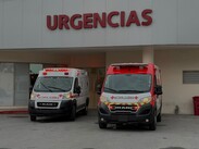 Paramédicos acudieron al sitio y trasladaron al taxista al Hospital General, donde permanece bajo atención médica.