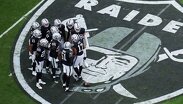 Raiders vencieron por marcador de 27-13 a los Dolphins de Miami.