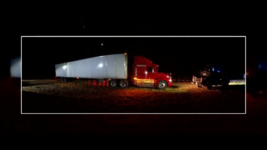 Detienen a hombre con nueve migrantes dentro de un tractocamión en Sabinas Hidalgo