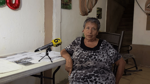 Doña Tomasa sufre por fraude de cheque de su casa en NL