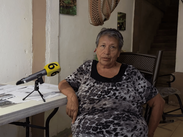 Doña Tomasa sufre por fraude de cheque de su casa en NL
