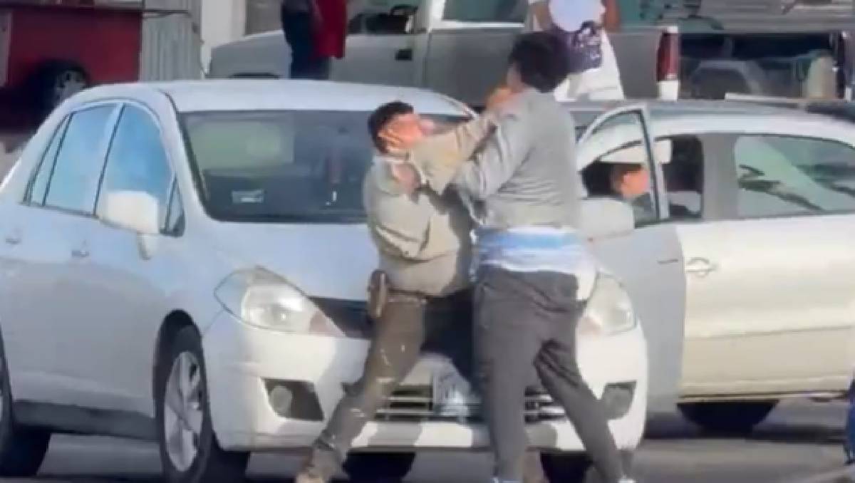 Los hombres fueron captados en videos peleando en Bulevar López Mateos | Redes Sociales