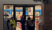 En primera instancia, el encargado del establecimiento se habría negado a permitir el ingreso de las autoridades.