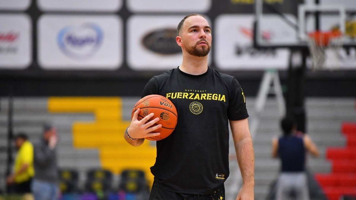 Jordan Toledo es entrenador asistente de José Neto en Fuerza Regia / Archivo
