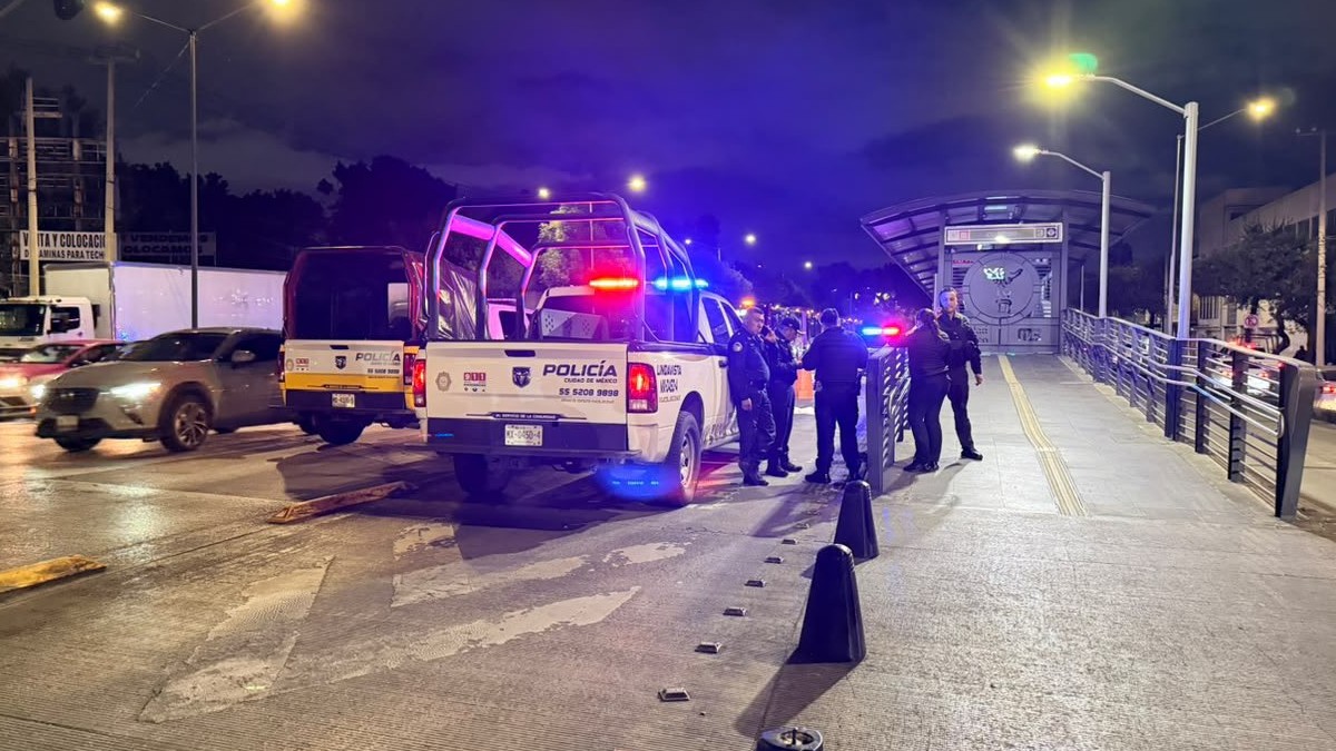 Mujer es embestida por Metrobús de la Línea 3 en la Gustavo A. Madero.