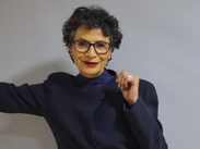Patricia Reyes Spíndola abandona rueda de prensa tras la muerte de su hermana