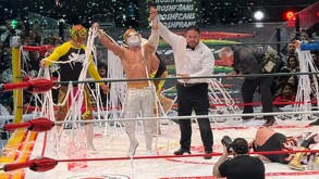El Místico hizo equipo con Averno para luego enfrentarse contra él en el combate estelar
