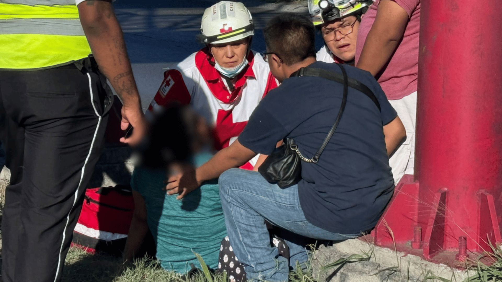 Mujer de 55 años es atropellada al cruzar avenida Adolfo López Mateos. TD Fin de Semana Vespertino Monterrey, 19 de septiembre de 2026