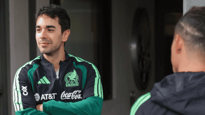 Pol Lorente habría mantenido desde el comienzo el compromiso de reencontrarse con el 'Vasco'. | @miseleccionmx