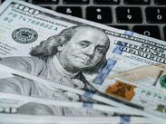 El precio del dólar cambia todos los días de acuerdo al comportamiento de los mercados. | Freepik