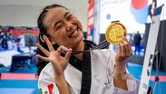 Cecilia Lee festejando su medalla de oro / @leececy