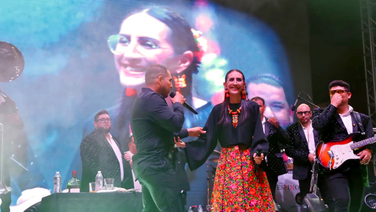 Durante su mensaje, la presidenta municipal recordó a las y los héroes de la Independencia
