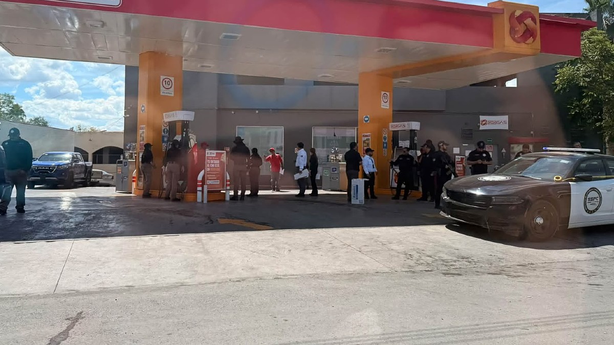 El operativo continuó en otra estación sobre el cruce de las calles Escobedo y Abasolo.