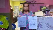 Aunque ella recuperó su libertad, asegura que su hijo continúa bajo resguardo de las autoridades.