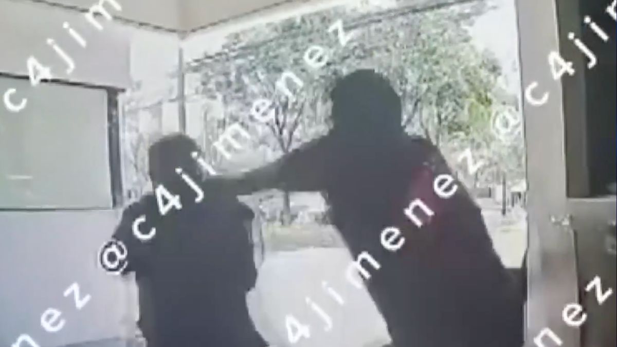 Un sujeto agredió a un guardia de seguridad en Cuajimalpa; fue detenido.