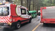 Una combi con peregrinos chocó en la carretera La Marquesa-Tenango.