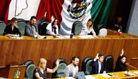 Diputados locales exigieron a Profeco frenar los sobreprecios en el sector turístico durante la justa deportiva. | Jorge López